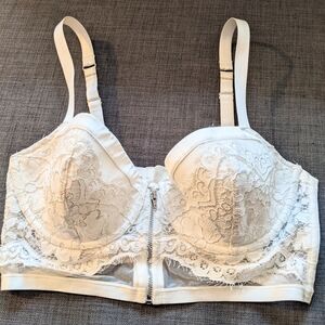 Victoria Secret White Silver Lace Zip Down Bustier Bra!